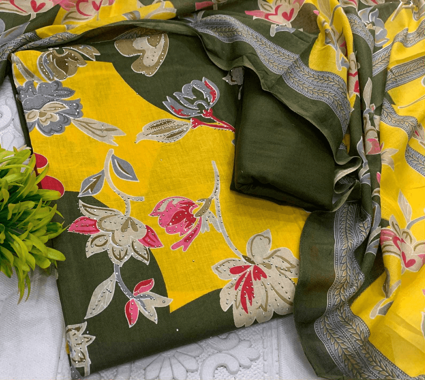 Pure Cotton Kurti Set – Embroidered Neck Three-Piece Collection
