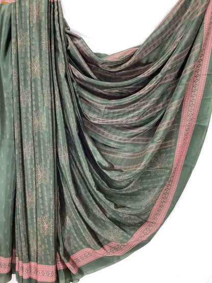 Crepe Silk Printed Saree with Matching Blouse – Lightweight & Elegant