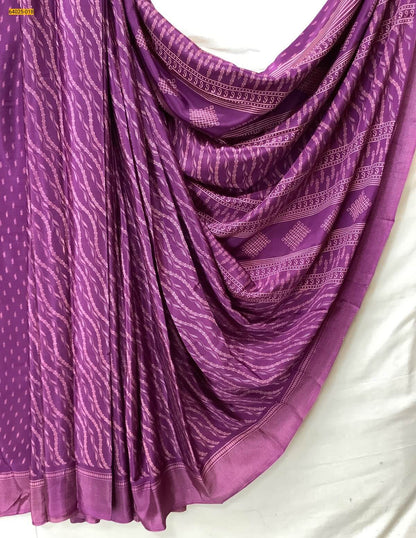 Crepe Silk Printed Saree with Matching Blouse – Lightweight & Elegant